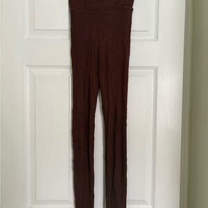 Maroon Ribbed Leggings